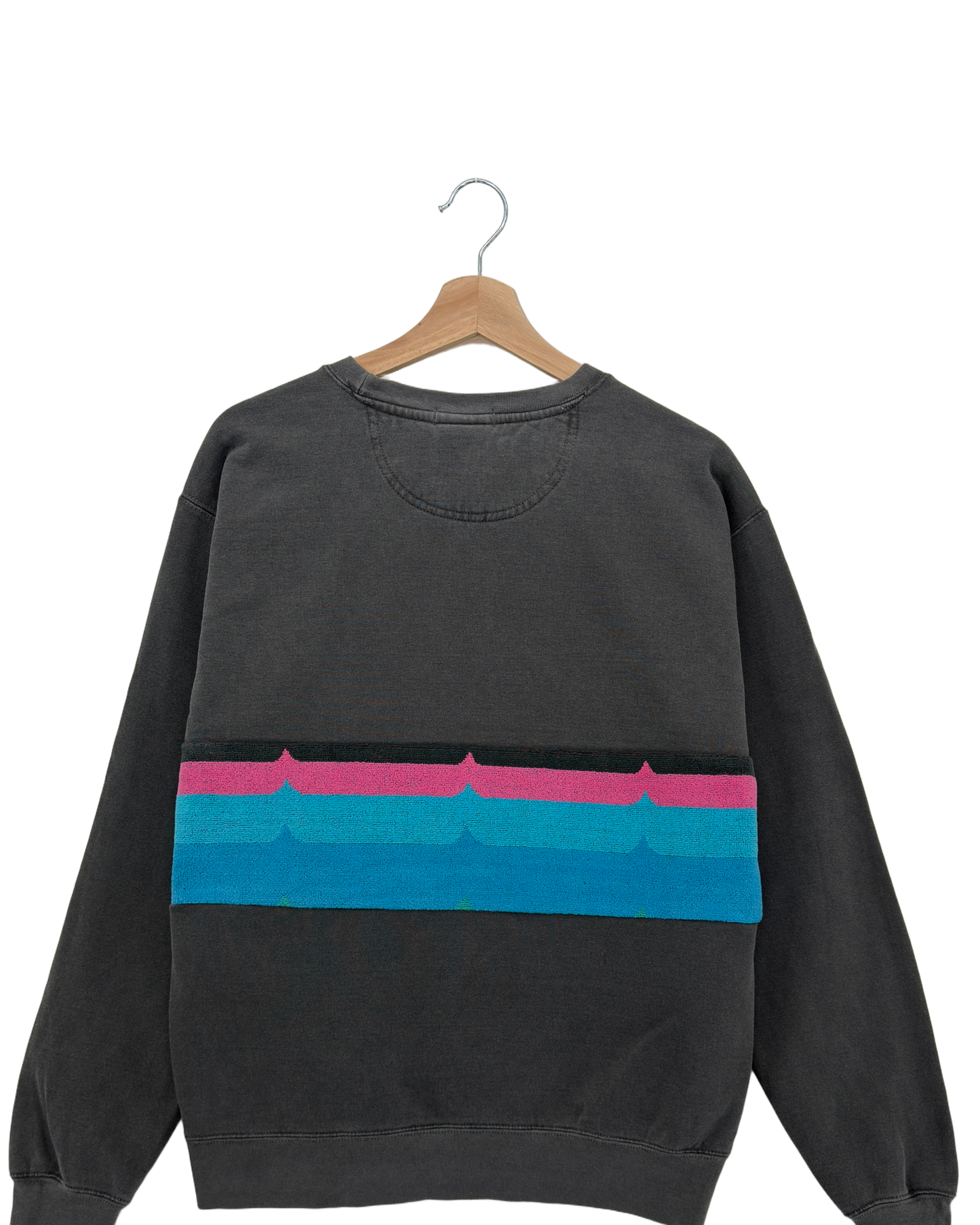Medium Pepper Sunset Chaser "Sunset Escape" — one-of-a-kind upcycled vintage beach towel sweatshirt, handmade by Kspek, view 4