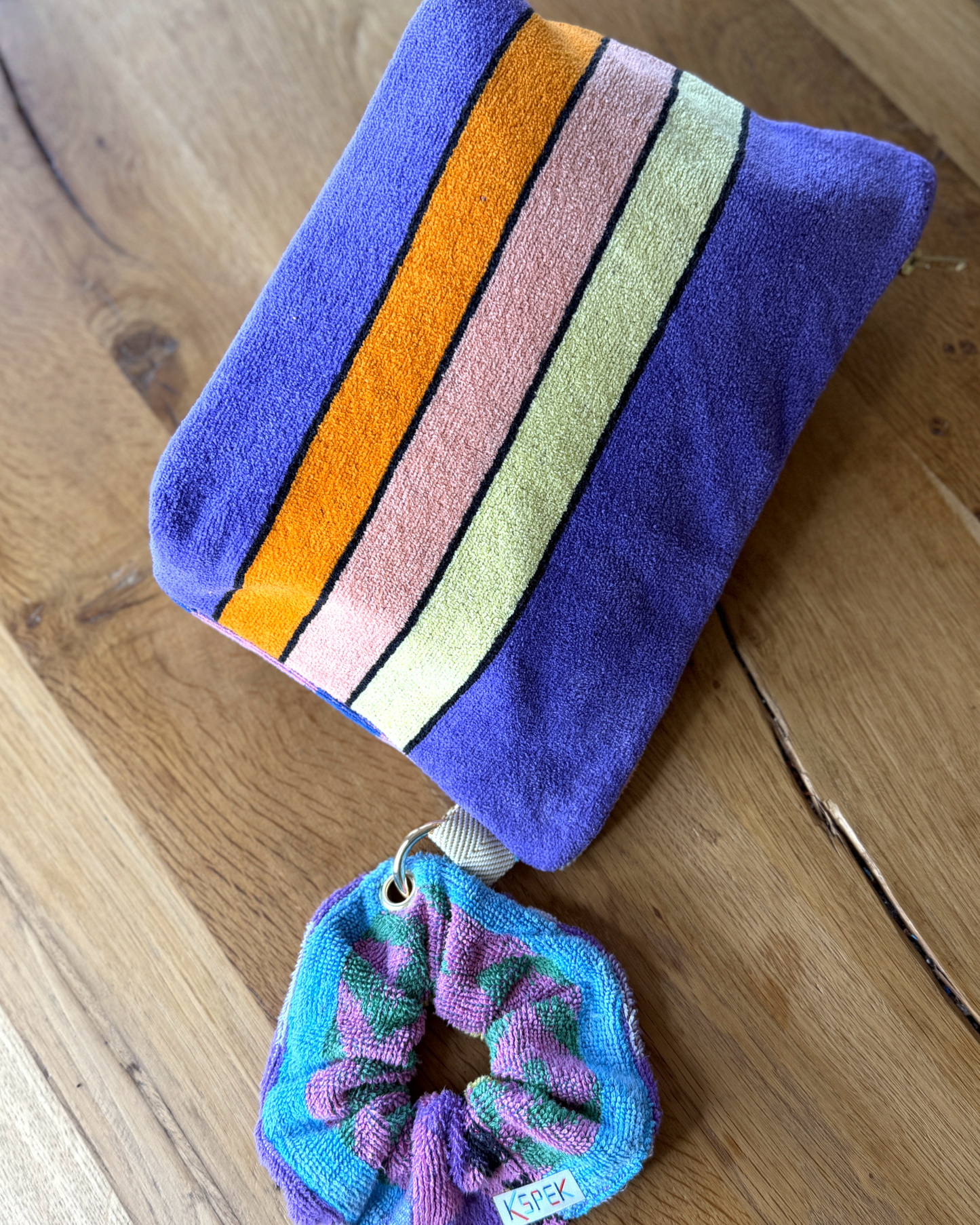 Repurposed Towel Beach Clutch “Breezy Waves” — handmade by Kspek from upcycled vintage textiles, view 6