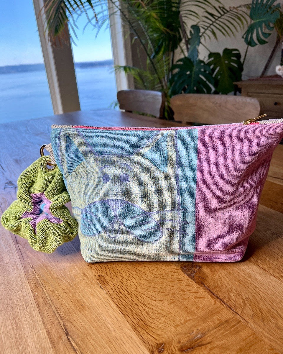 Repurposed Towel Beach Clutch ”Tabby Cat Stripes”