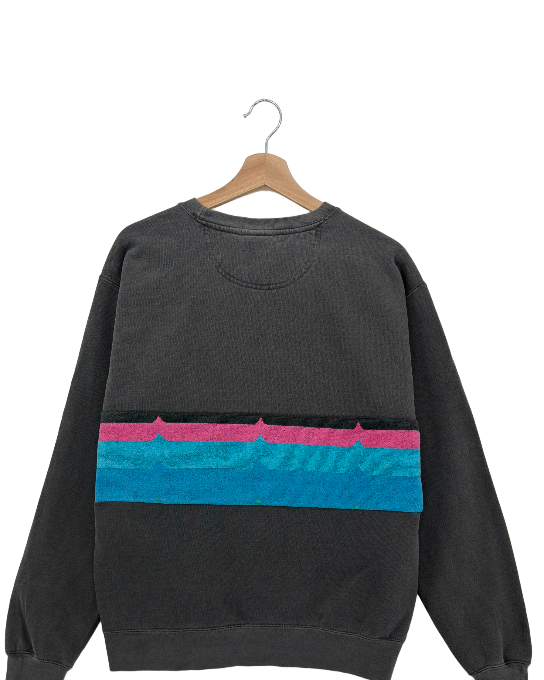 Medium Pepper Sunset Chaser "Sunset Escape" — one-of-a-kind upcycled vintage beach towel sweatshirt, handmade by Kspek, view 4