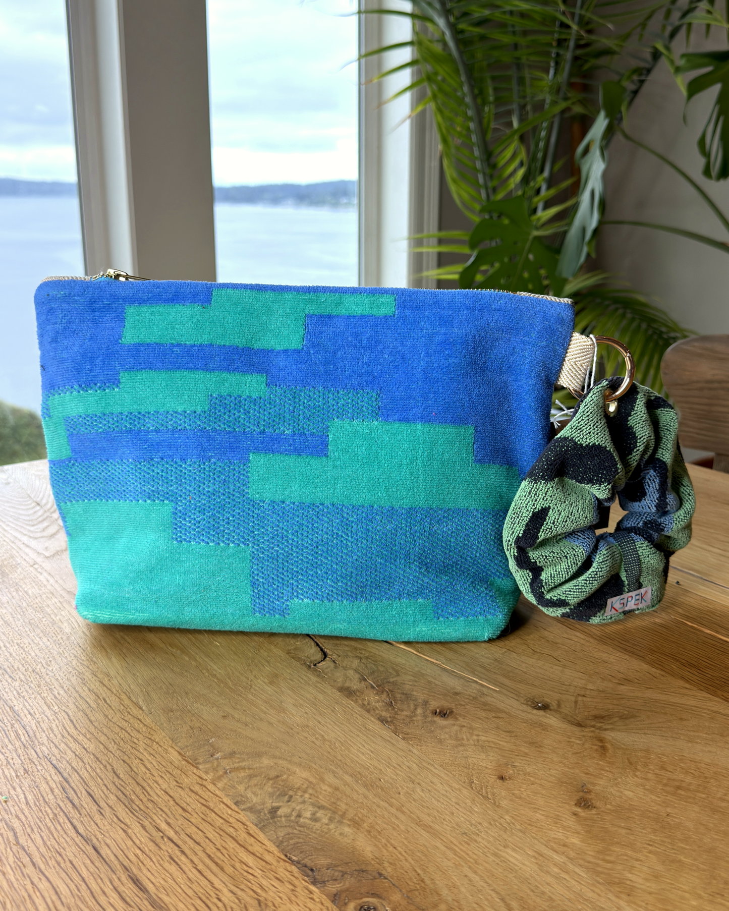 Repurposed Towel Beach Clutch “Splash 2” — handmade by Kspek from upcycled vintage textiles, view 4