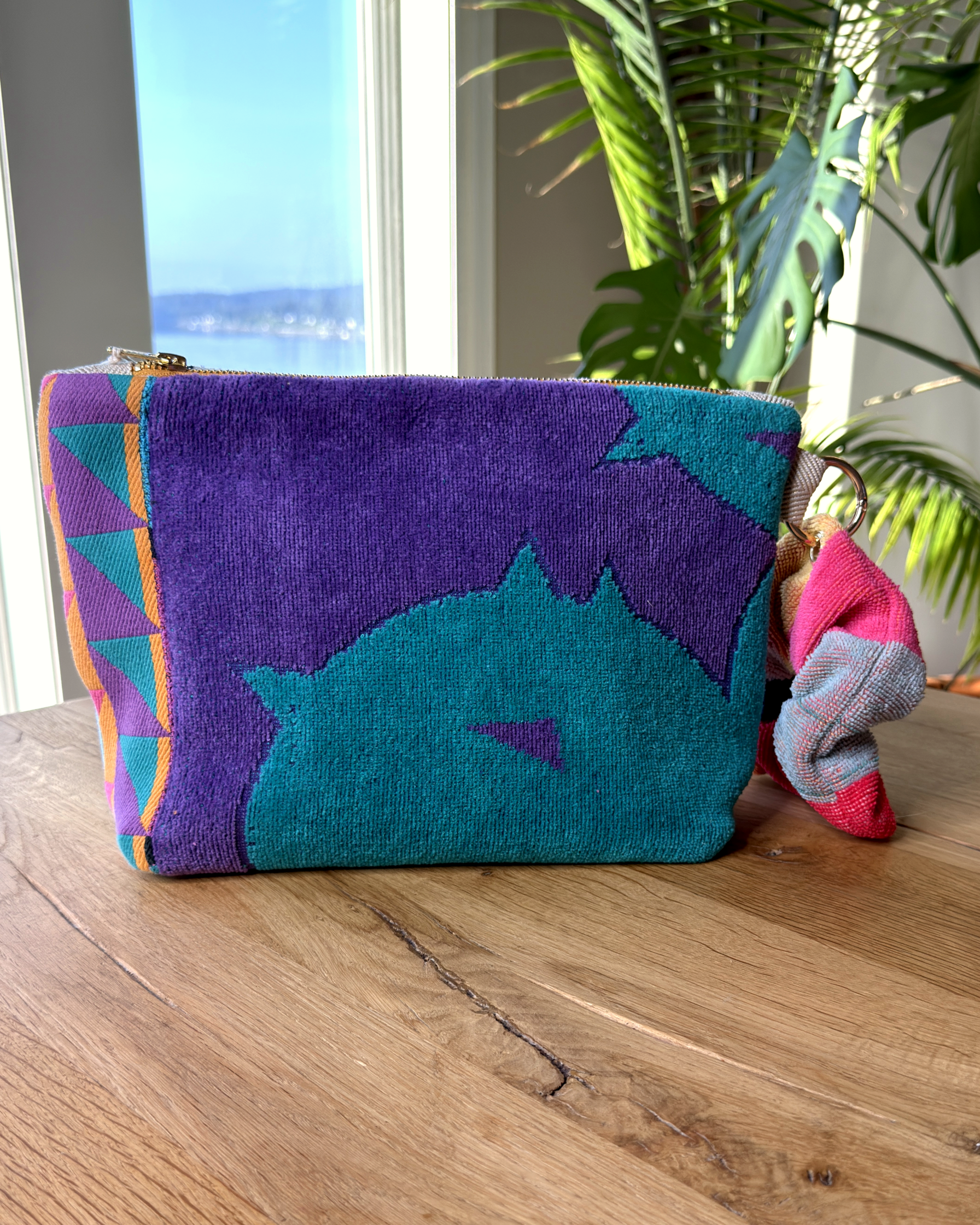 Repurposed Towel Beach Clutch “Retro Beach Vibes” — handmade by Kspek from upcycled vintage textiles, view 4