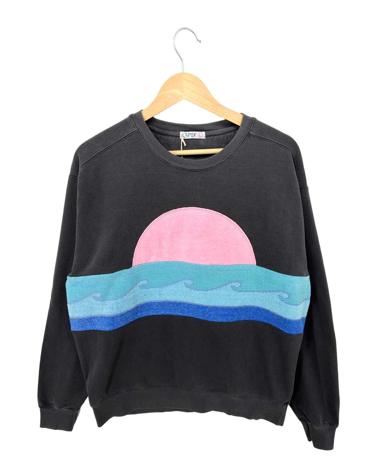 Large Pepper Sunset Chaser "Bubblegum Horizon" — one-of-a-kind upcycled vintage beach towel sweatshirt, handmade by Kspek, view 4