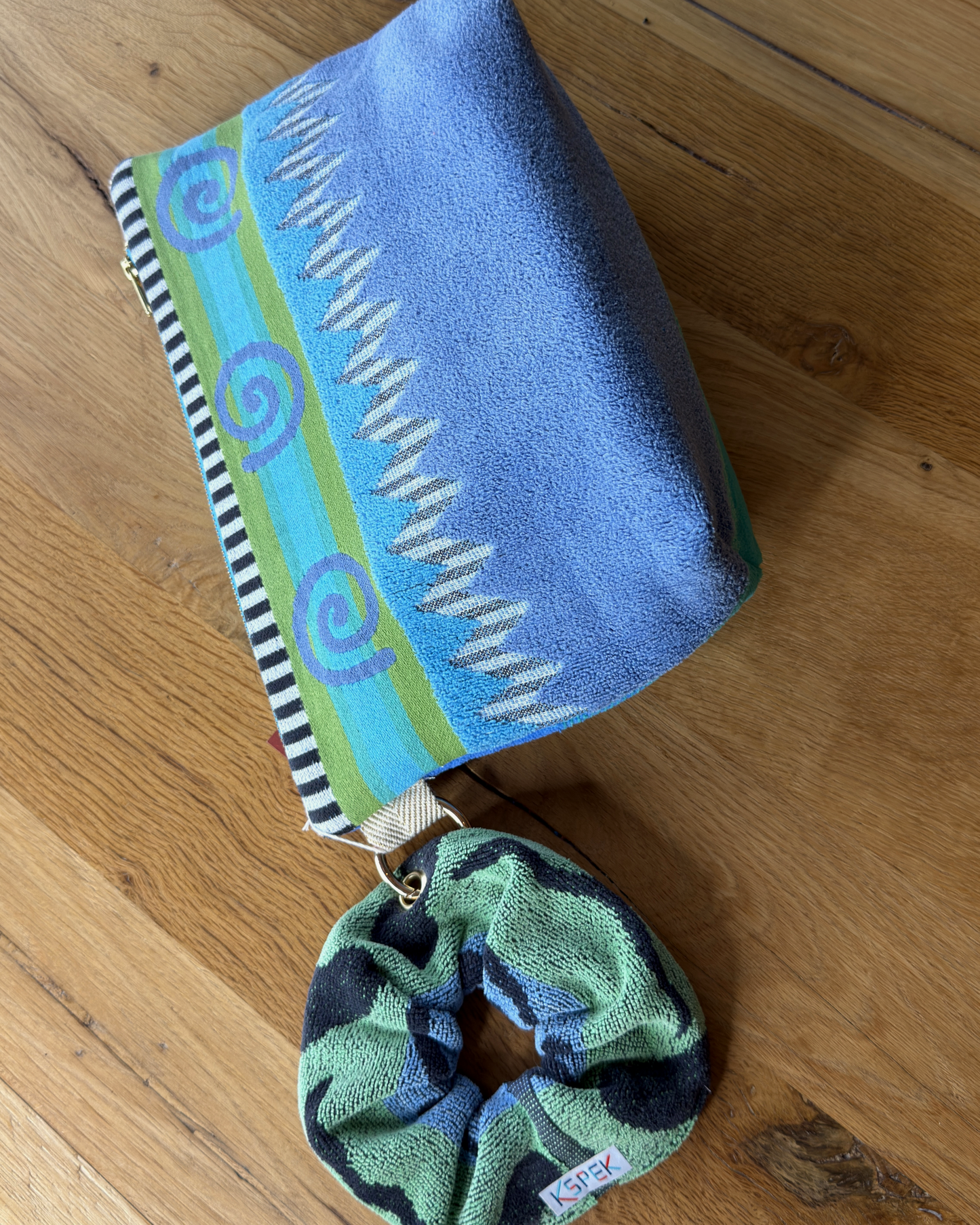 Repurposed Towel Beach Clutch “Splash 2” — handmade by Kspek from upcycled vintage textiles, view 5