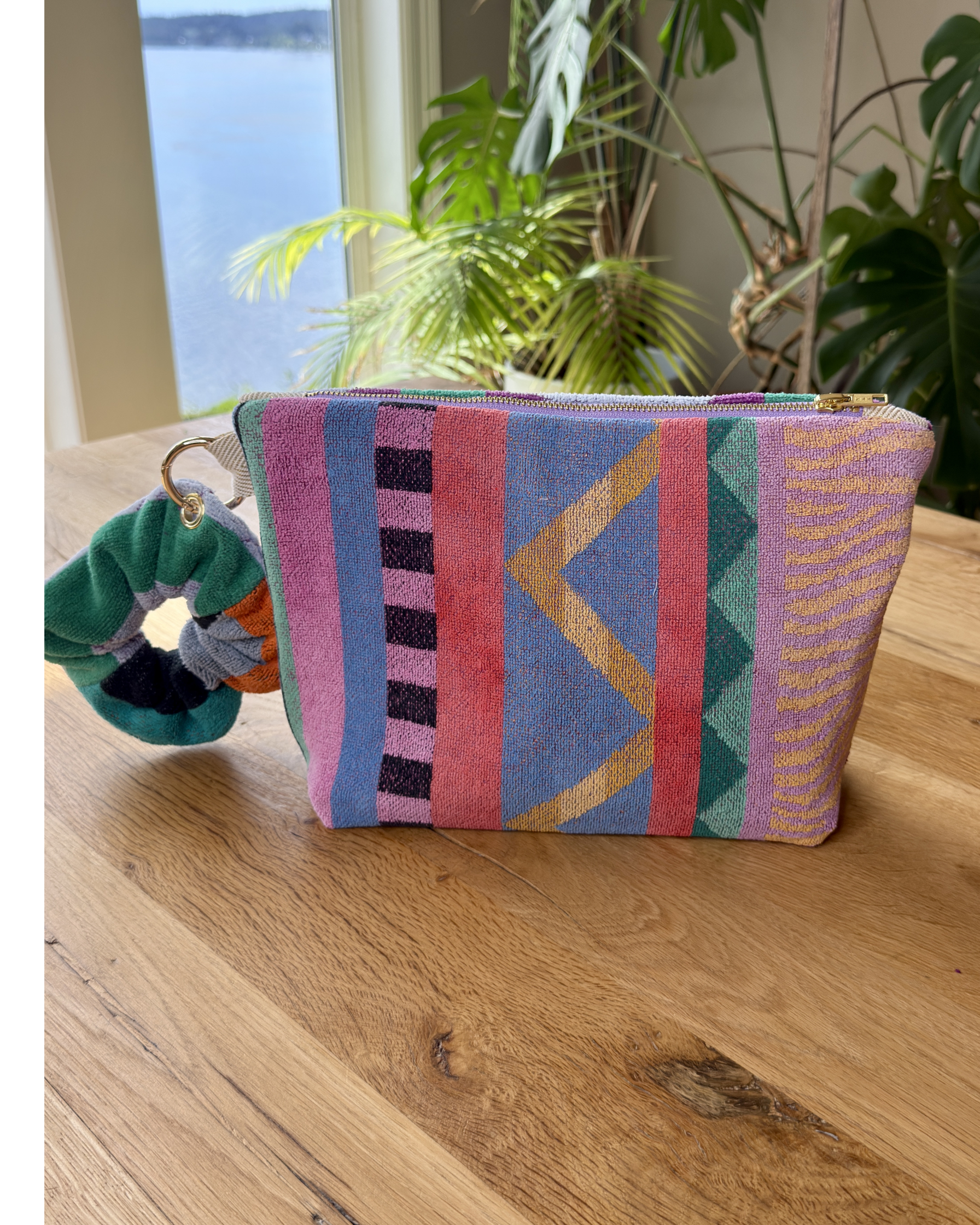 Repurposed Towel Beach Clutch “Retro Wave” — handmade by Kspek from upcycled vintage textiles